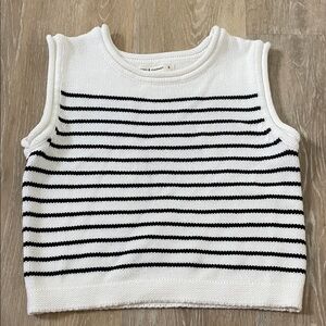Moon & Madison Black and White Knit Top